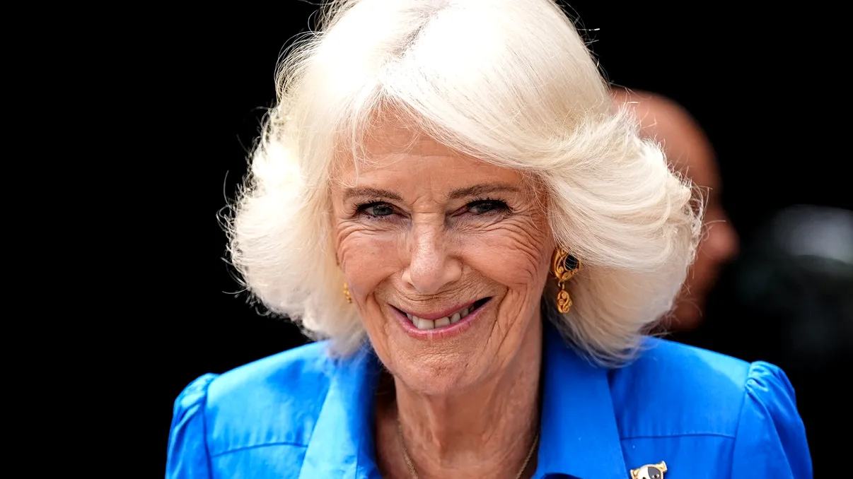 Regina Camilla, surprinsă într-un portret inedit de ziua ei. Ce cadou istoric a primit la împlinirea a 78 de ani