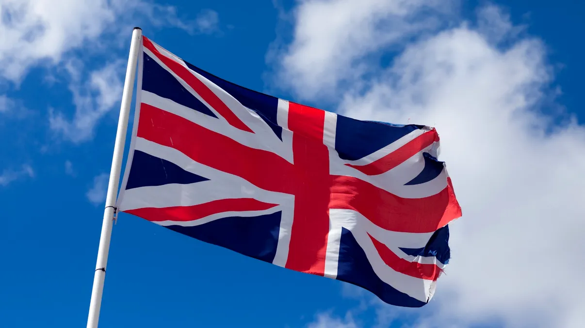 Afacerea cu care un român a dat lovitura în Marea Britanie, dar într-un domeniu dominat de femei. Serviciile sale sunt la mare căutare acum