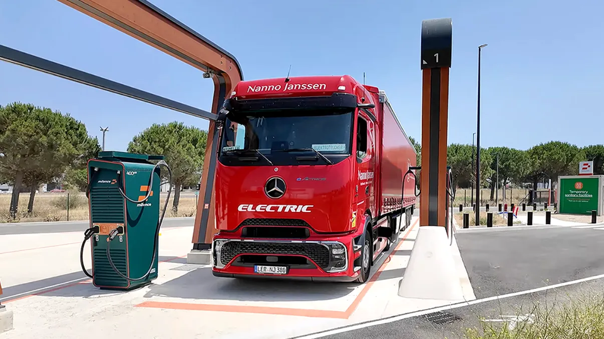 Camionul electric care a străbătut 2.000 km în patru zile: test real pe caniculă și autostrăzi montane