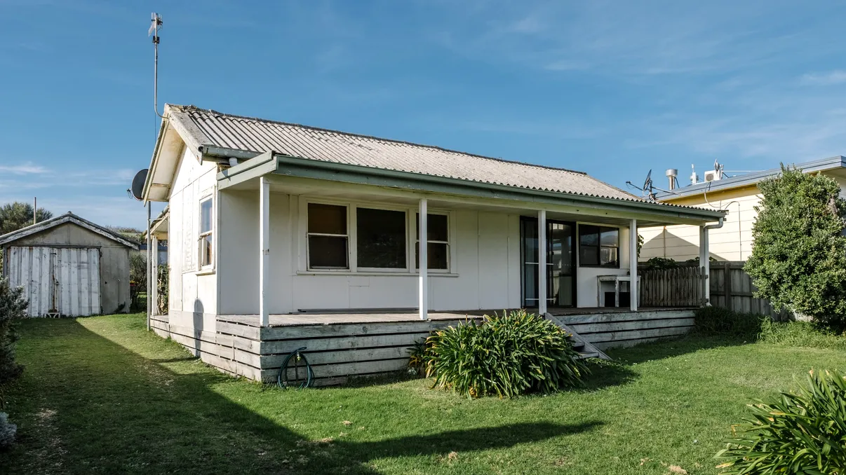 Interzis în curte când este caniculă. Gesturile banale care îţi aduc amenzi de mii de lei chiar dacă este proprietatea ta