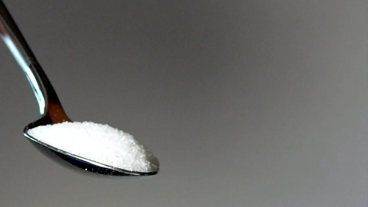 Erythritol, inamicul dulce: ce ascunde îndulcitorul „natural” din batoanele proteice și băuturile energizante, conform oamenilor de știință