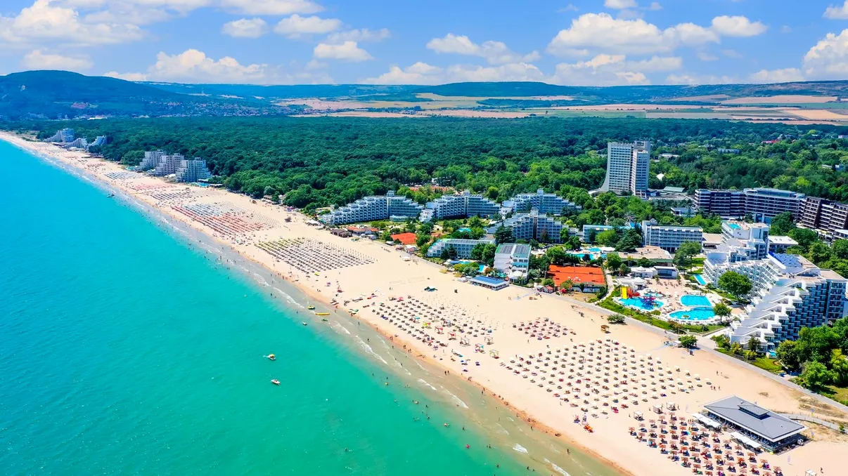 România şi Bulgaria, soluţia turiştilor străini care fug de canicula din Grecia, Spania şi Italia. Cum se va schimba turismul de la Marea Neagră în următorii ani