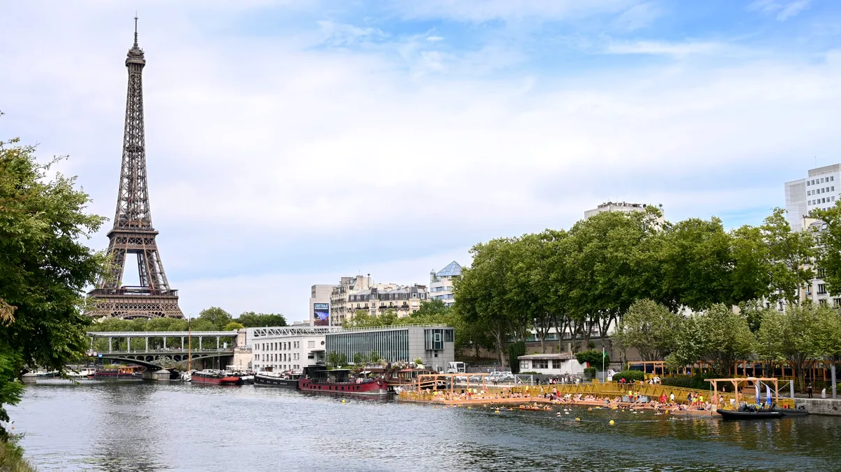 Premieră la Paris: după 100 de ani, râul Sena este din nou deschis pentru înot