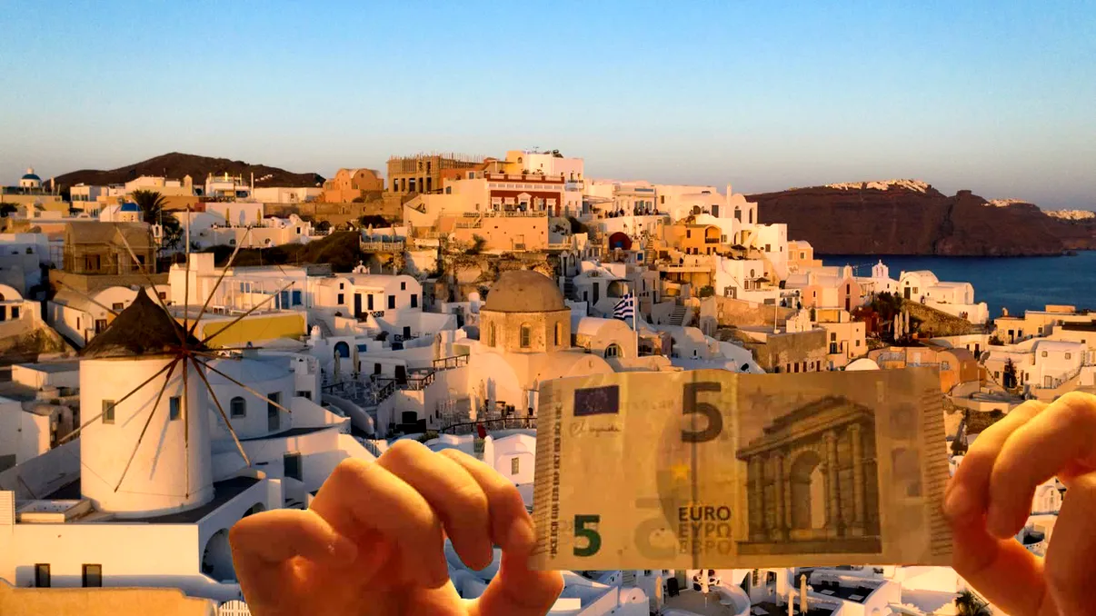 Turiștii de-o zi vor plăti bilet de intrare în Grecia și alte țări: noua taxă, răspuns la valul care sufocă destinațiile populare