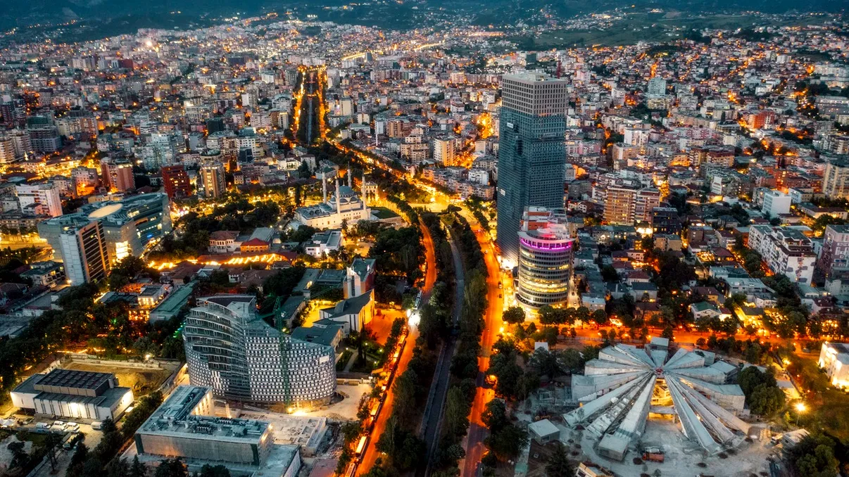 Tirana vrea să devină New York-ul din Balcani: visul îndrăzneț al Albaniei prinde contur