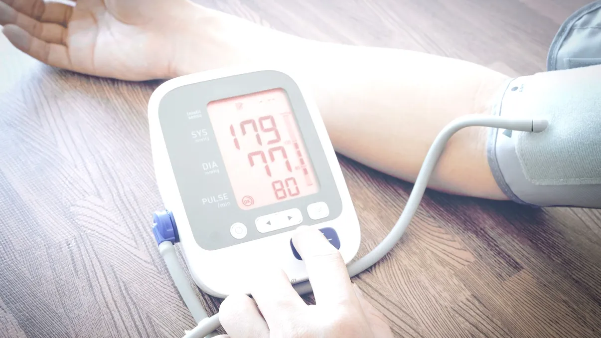 Când e cel mai indicat să îți măsori tensiunea arterială. Ora greșită poate da valori false