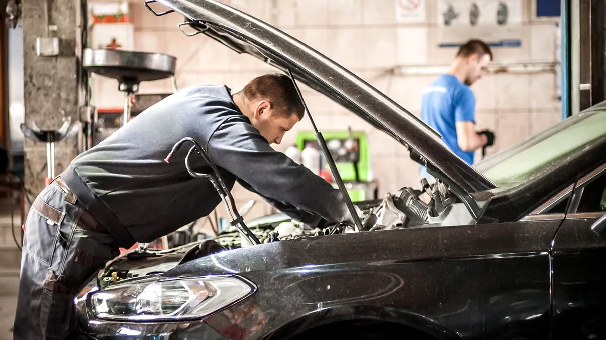 Cum poţi afla dacă mașina ta este vizată de o campanie de rechemare? Reparațiile sunt efectuate gratuit, anunţă RAR