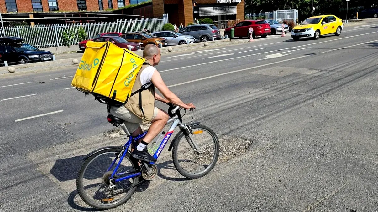 Livrator străin, bătut în București. Cum și-a motivat agresorul gestul, a fost prins în timp ce filma atacul. Bărbatul, arestat preventiv UPDATE