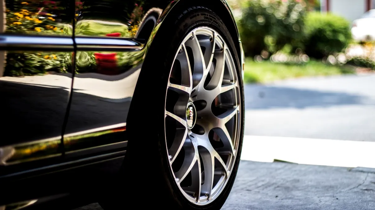 Oprire sau staționare? Confuzia din trafic care îi costă scump pe șoferii români