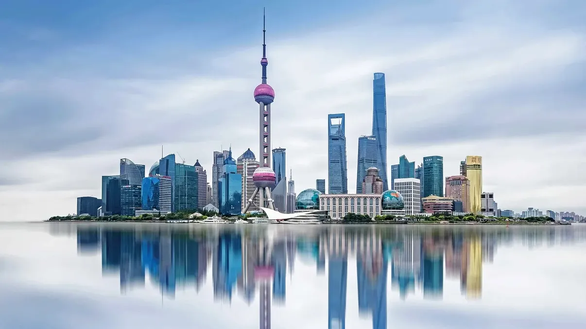 Topul metropolelor care cuceresc cerul în 2025: unde găsești cei mai mulți și mai înalți zgârie-nori din lume