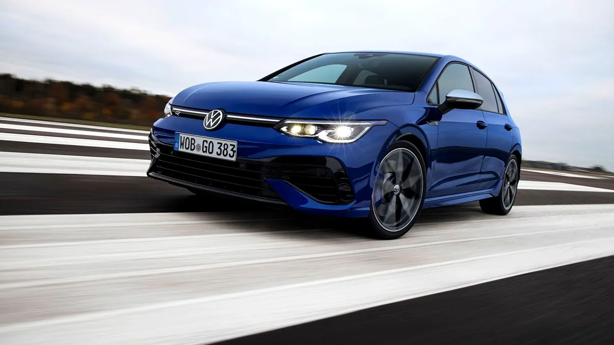 Ar putea să fie mai puternic Golf din istorie: Volkswagen Golf R pregătește o versiune aniversară cu motorul Audi RS3