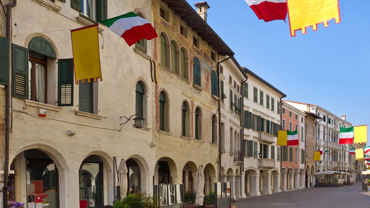 Uită de Roma sau Florența! Micul orășel din Toscana este perla Italiei, un loc plin de farmec, istorie și deserturi fabuloase