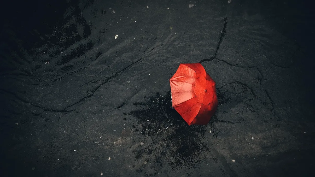 Ploi torențiale, vijelii și grindină. ANM a emis mai multe avertizări de vreme rea, inclusiv pentru Bucureşti