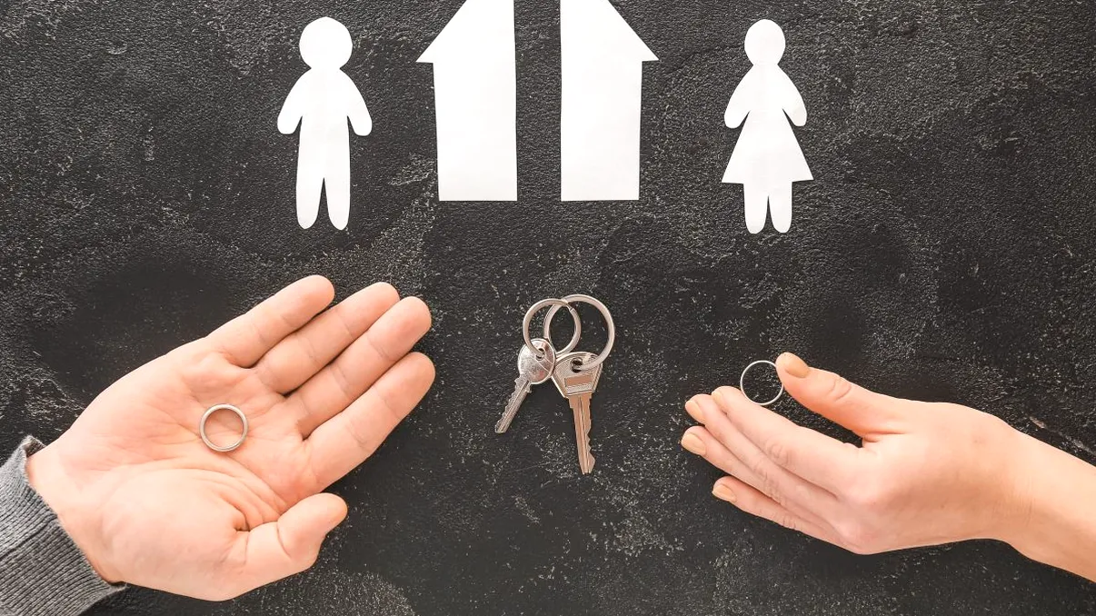 „Are soțul/soția dreptul la casa trecută de părinți pe numele meu, la divorț?”. Un avocat a explicat cum poate fi protejată averea la partaj