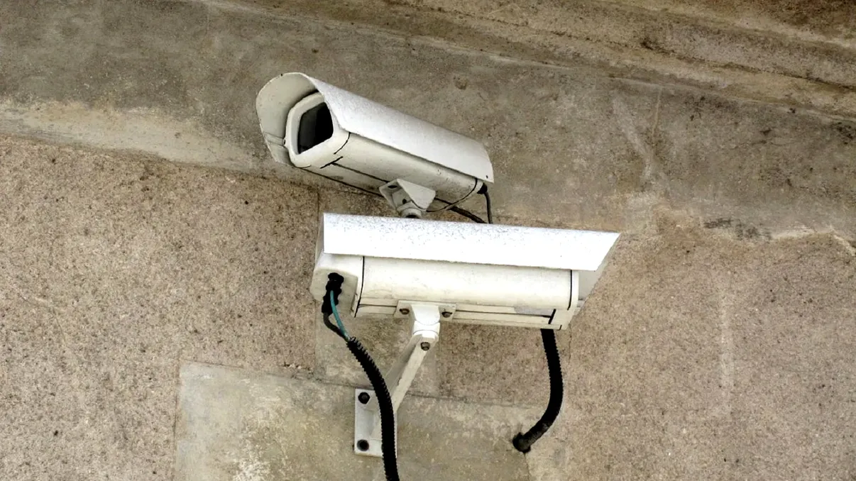 Asociațiile de locatari, obligate să ofere acces la filmările video: ce drepturi au locatarii