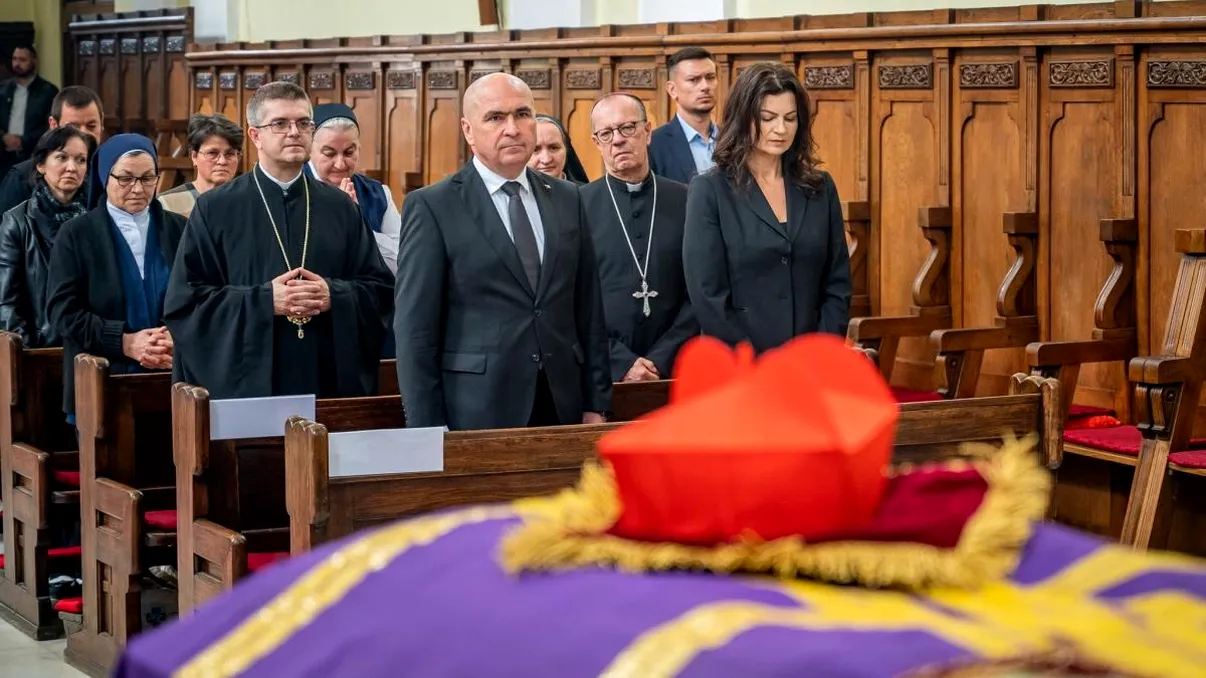 Ilie Bolojan, prima apariție cu partenera la un eveniment oficial. Ținută elegantă aleasă de Ioana. FOTO