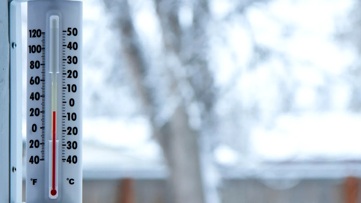 Vine frigul în România. Temperaturile scad la pragul îngheţului