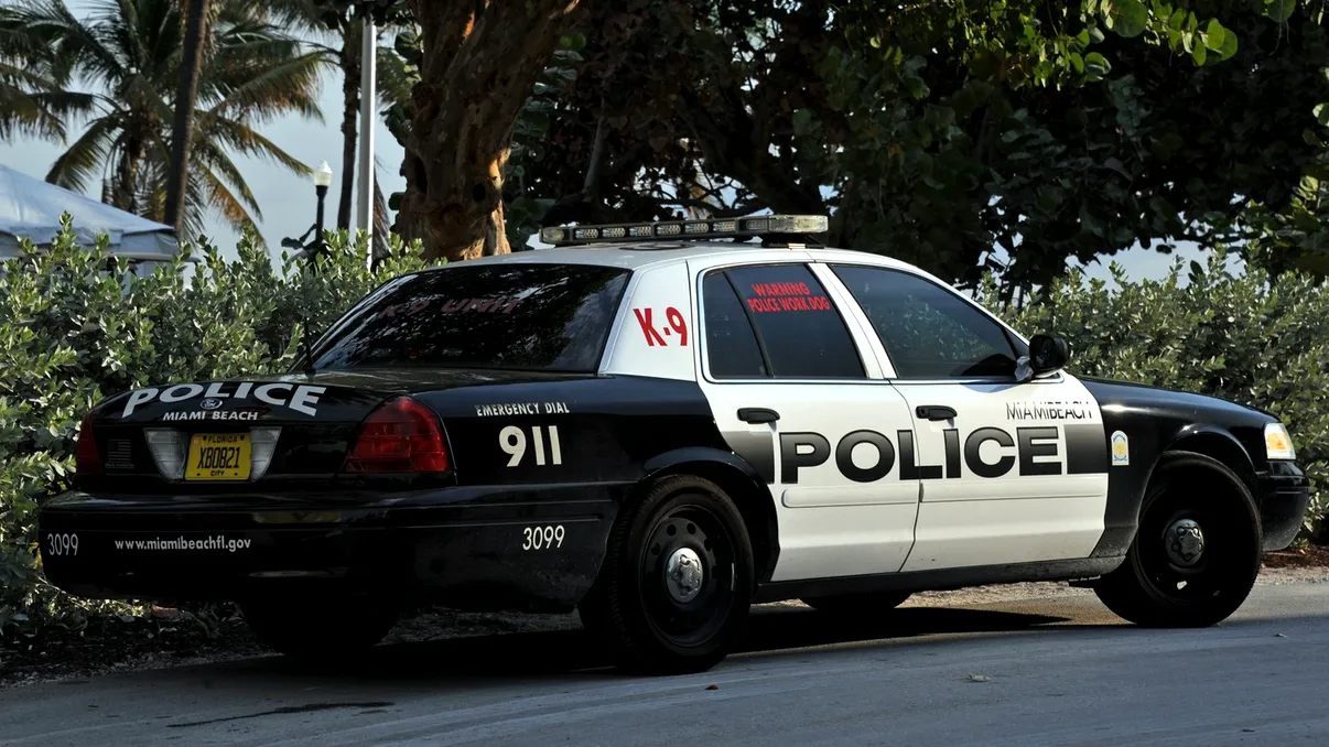 Atac armat în Dallas. Atacatorul, un lunetist, era instalat pe un acoperiş, sunt mai multe persoane rănite