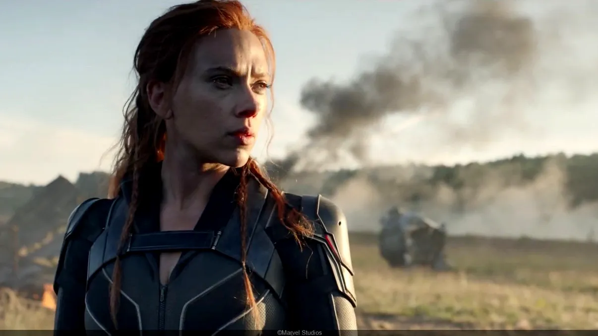 Black Widow dezvăluie trecutul dur al lui Natasha Romanoff. De ce să vezi filmul pe Disney+