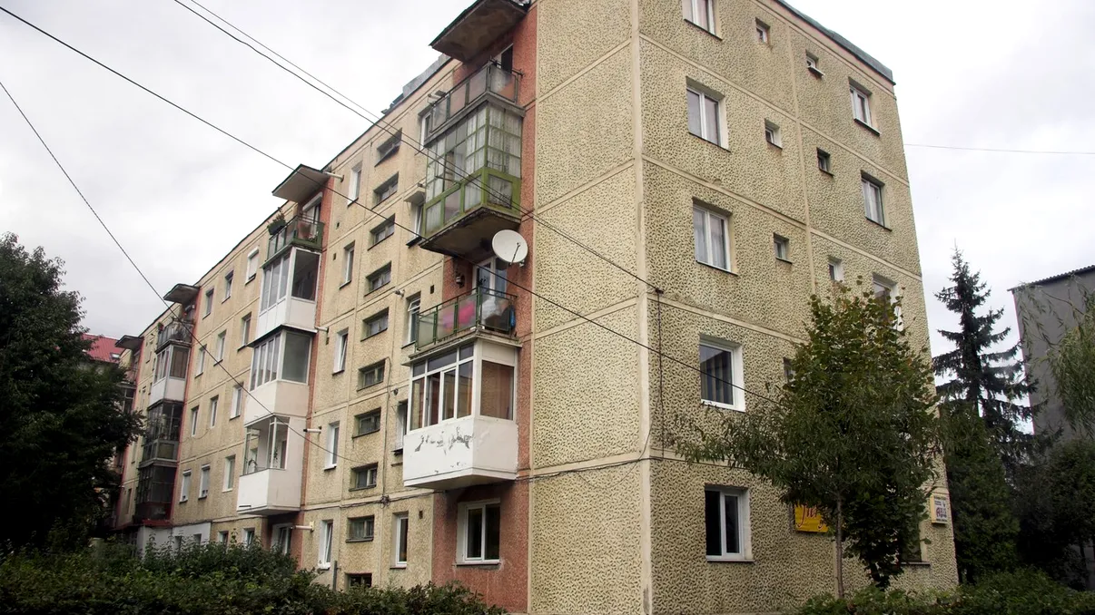 Când ai nevoie de autorizaţie pentru închiderea unui balcon? Puţini ştiu ce scrie în lege