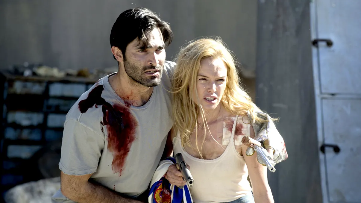 The Domestics, film distopic, disponibil acum pe Prime Video. De ce trebuie să vezi pelicula postapocaliptică