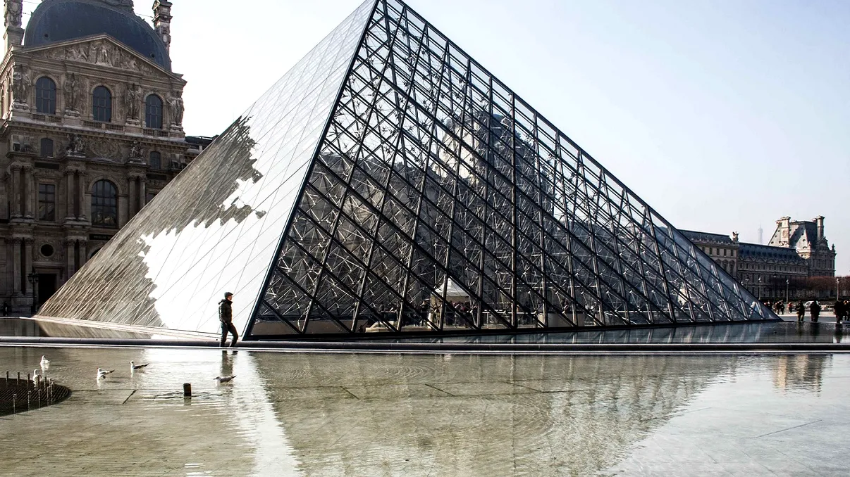 Inundația care a afectat Luvrul: sute de opere deteriorate într-una dintre cele mai importante colecții de antichități egiptene