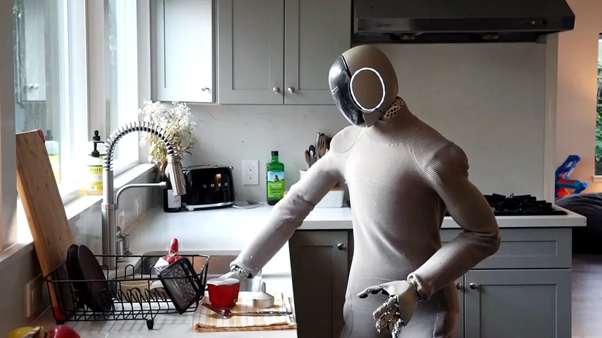 Primul robot umanoid casnic pe care îl poți cumpăra îți face treaba în locul tău, dar vine cu un risc pentru intimitate