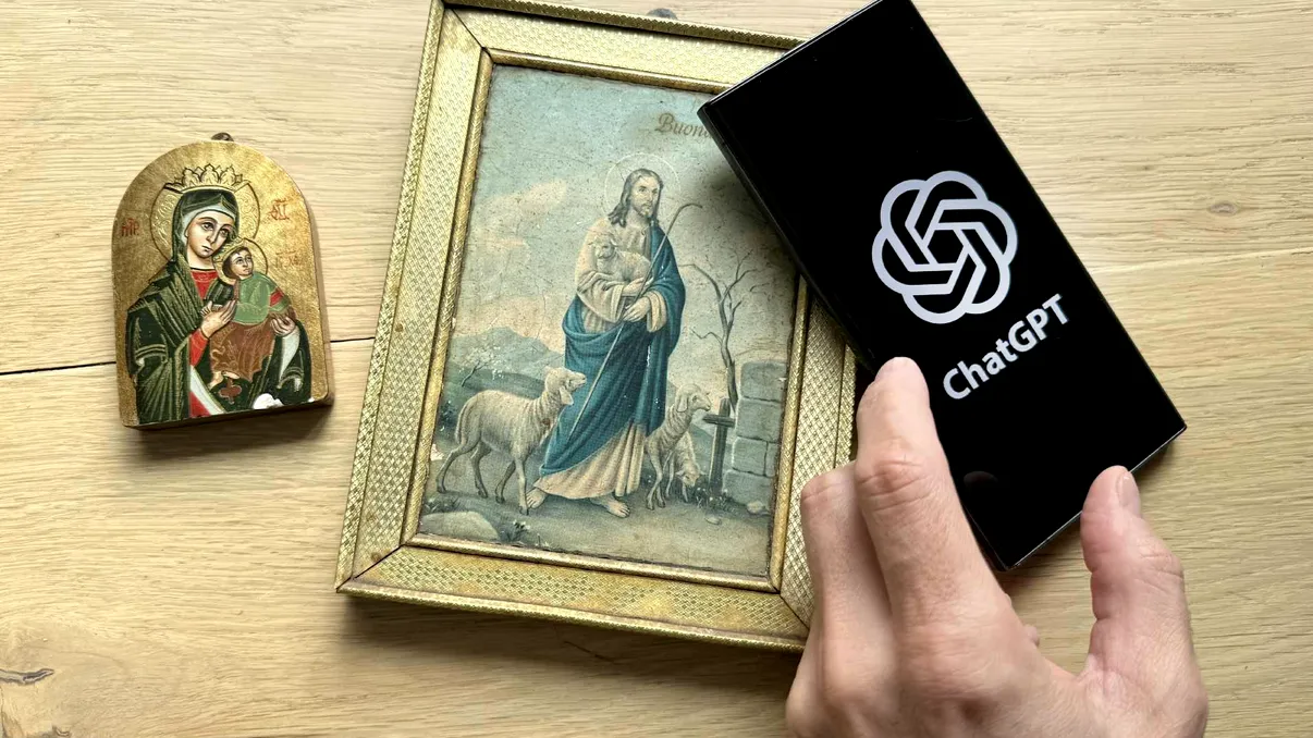 Românii încep „spovedania” la AI: chatboții promit dialog cu Dumnezeu și toți sfinții. „L-am rugat pe Dumnezeu să-mi vorbească prin ChatGPT”