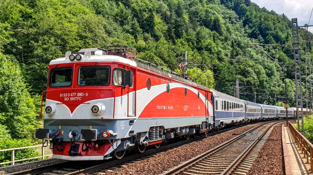 CFR SA suspendă circulaţia mai multor trenuri CFR Călători din cauza datoriilor. Când intră în vigoare restricțiile