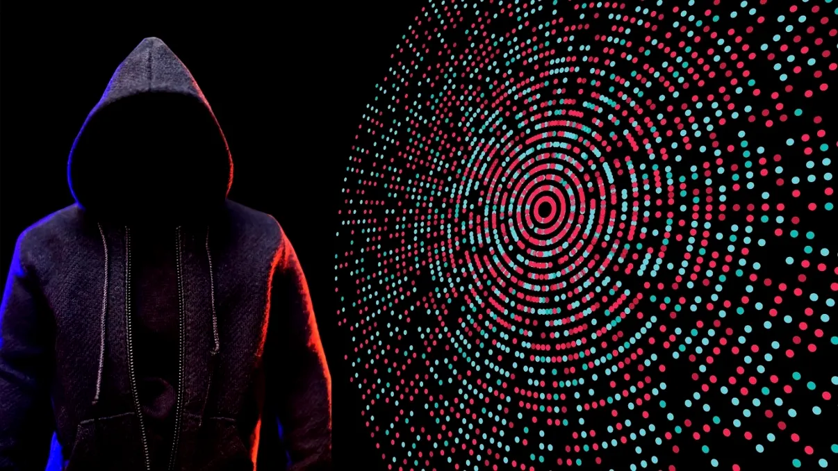 Mai multe videoclipuri false de pe TikTok instalează viruși care fură parole. Ce spun experții în securitate cibernetică?