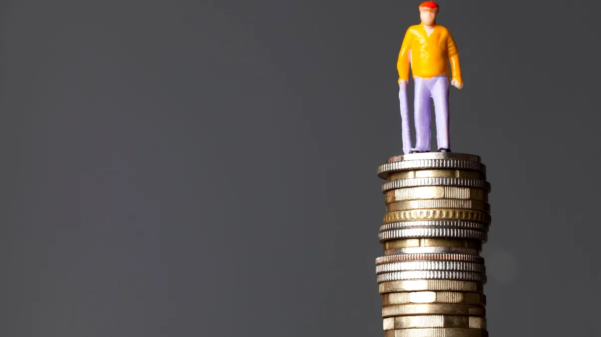 Pensia garantată dacă ai muncit 29 de ani. Calcul exact