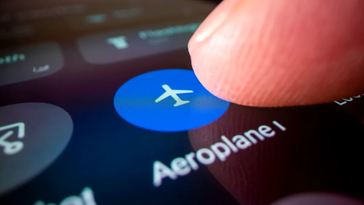 Ce se întâmplă când nu pui telefonul pe modul 