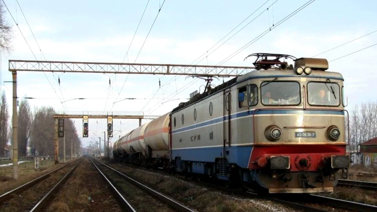 Accident feroviar mortal la Vidra – Trenul a lovit în plin o mașină, patru persoane au decedat