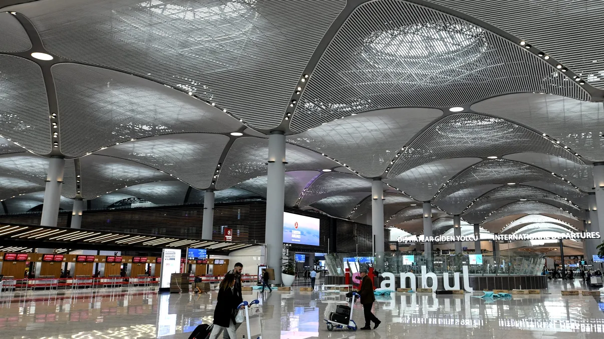 Cum a ajuns Aeroportul Istanbul de la „autogară” la cel mai bun din lume în doar 5 ani