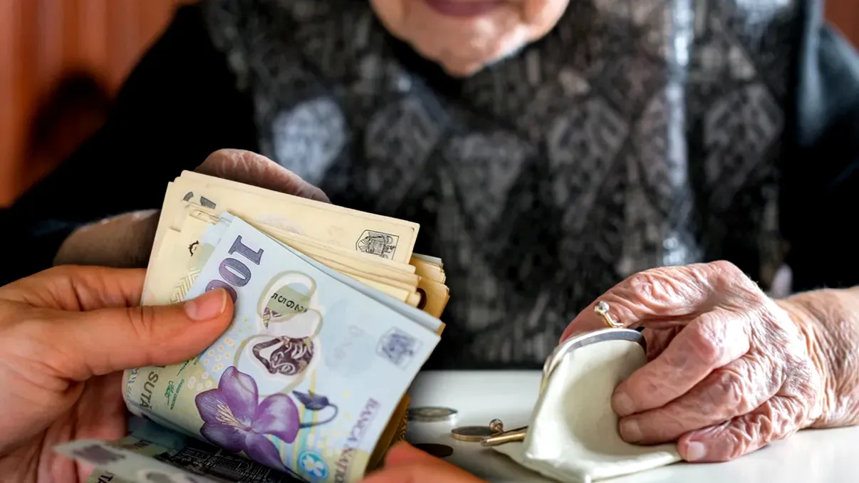 Ajutor financiar pentru pensionari, la final de 2025. Suplimentul primit de bătrâni