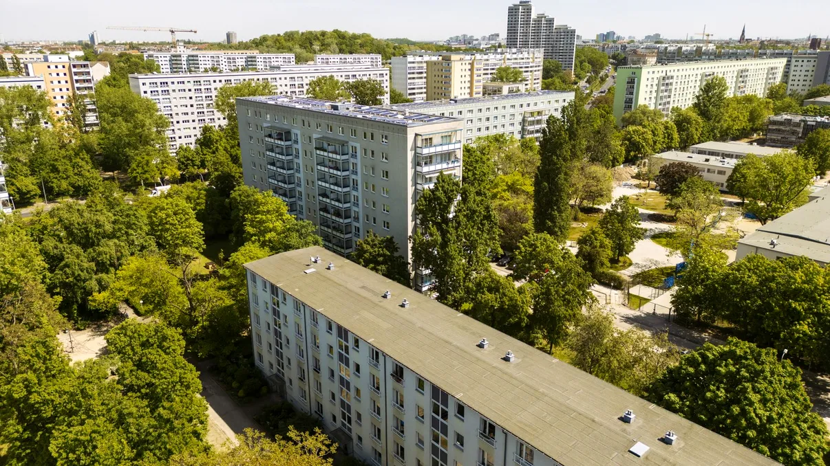 Cât plătești la facturi cu un apartament în clasa energetică B: comparație între A, B și C