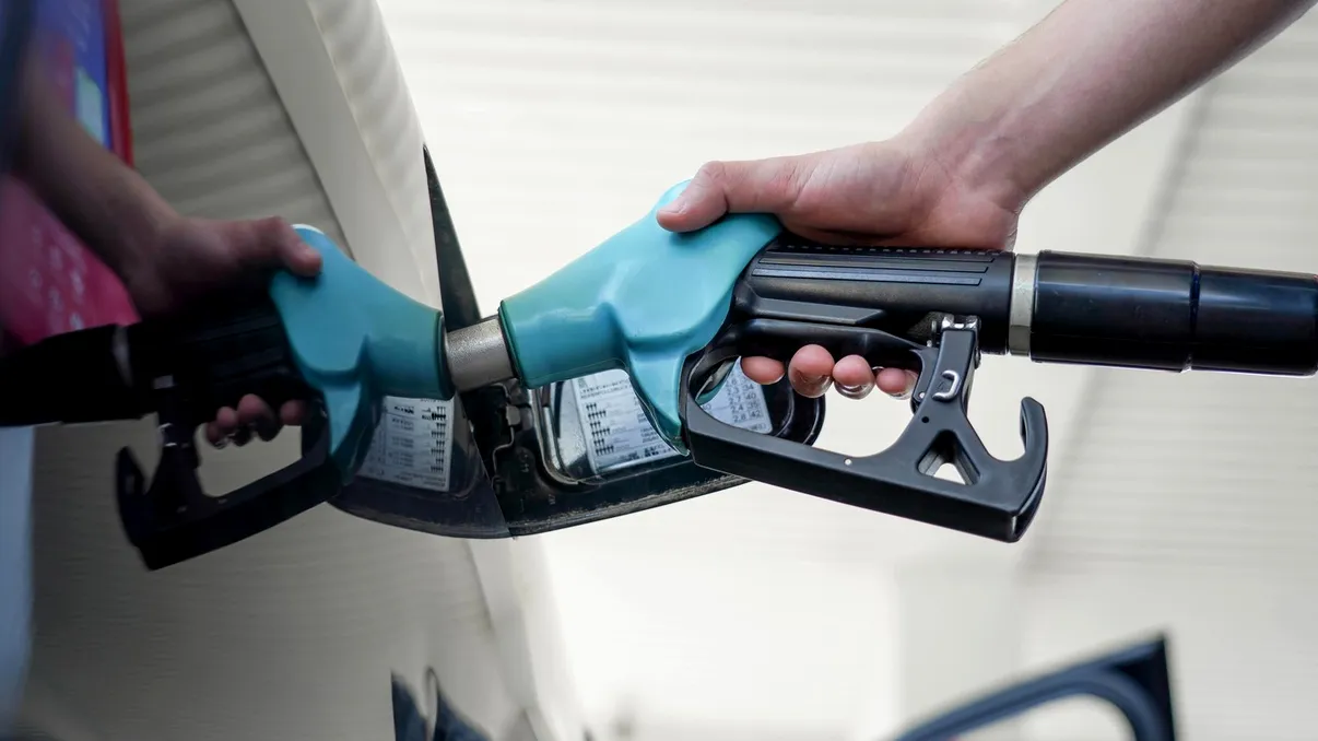 Cum să economiseşti benzină şi motorină când preţurile au crescut aşa mult: sfaturile experţilor auto