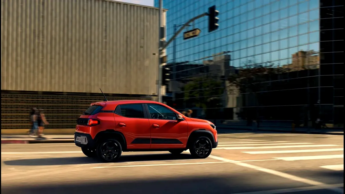 Dacia Spring facelift: ce s-a schimbat la siguranță, baterie și dotări