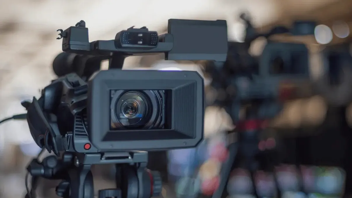 Cum obții cele mai bune rezultate cu obiective fixe ieftine de 35 mm și 50 mm