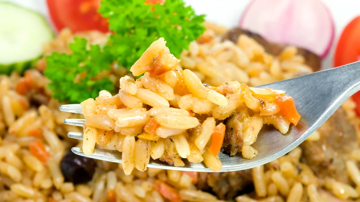 Cum faci cel mai aromat pilaf de post: combinația de legume care schimbă complet gustul