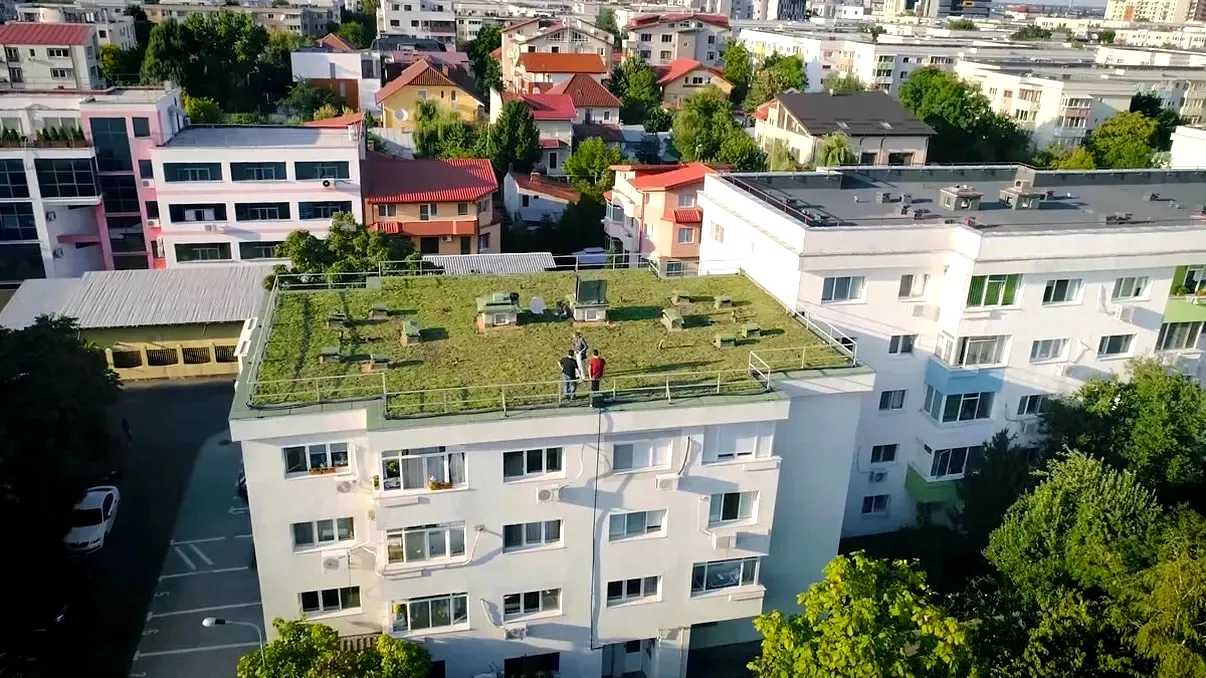 Cheltuielile pentru repararea acoperișului ori terasei unui bloc. Cum se stabileşte suma şi cine plăteşte