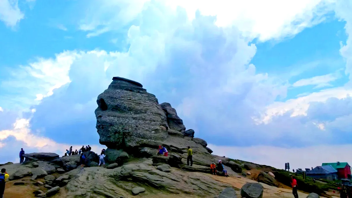 Cum arată George, tânărul căutat în Munţii Bucegi de zile întregi. Răsturnare de situaţie, traseul pe care l-ar fi urmat