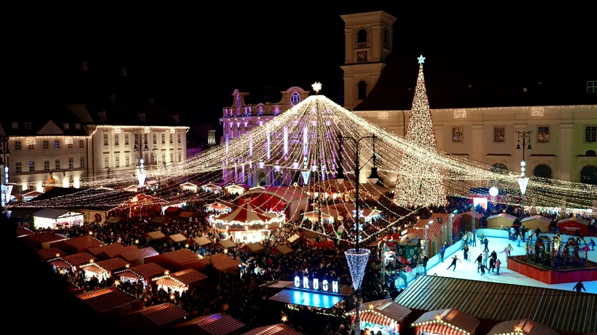 Cât costă să mănânci două sarmale la Târgul de Crăciun de la Sibiu. Cât scoți din buzunar pentru un prânz complet