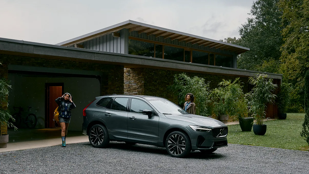 Experiență digitală premium în Volvo XC60: sunet Bowers & Wilkins, Google integrat și tehnologie de top