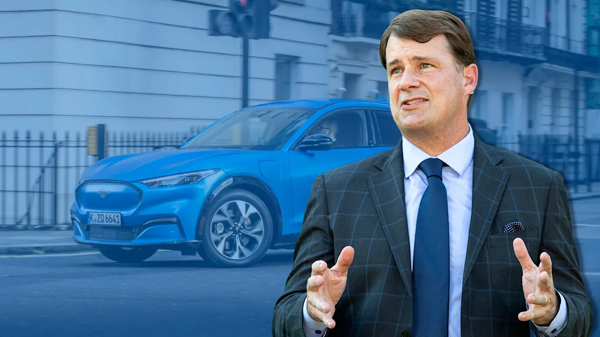 Avertisment dur al CEO-ului Ford pentru Europa: regulile privind vehiculele electrice riscă să submineze viitorul industriei auto