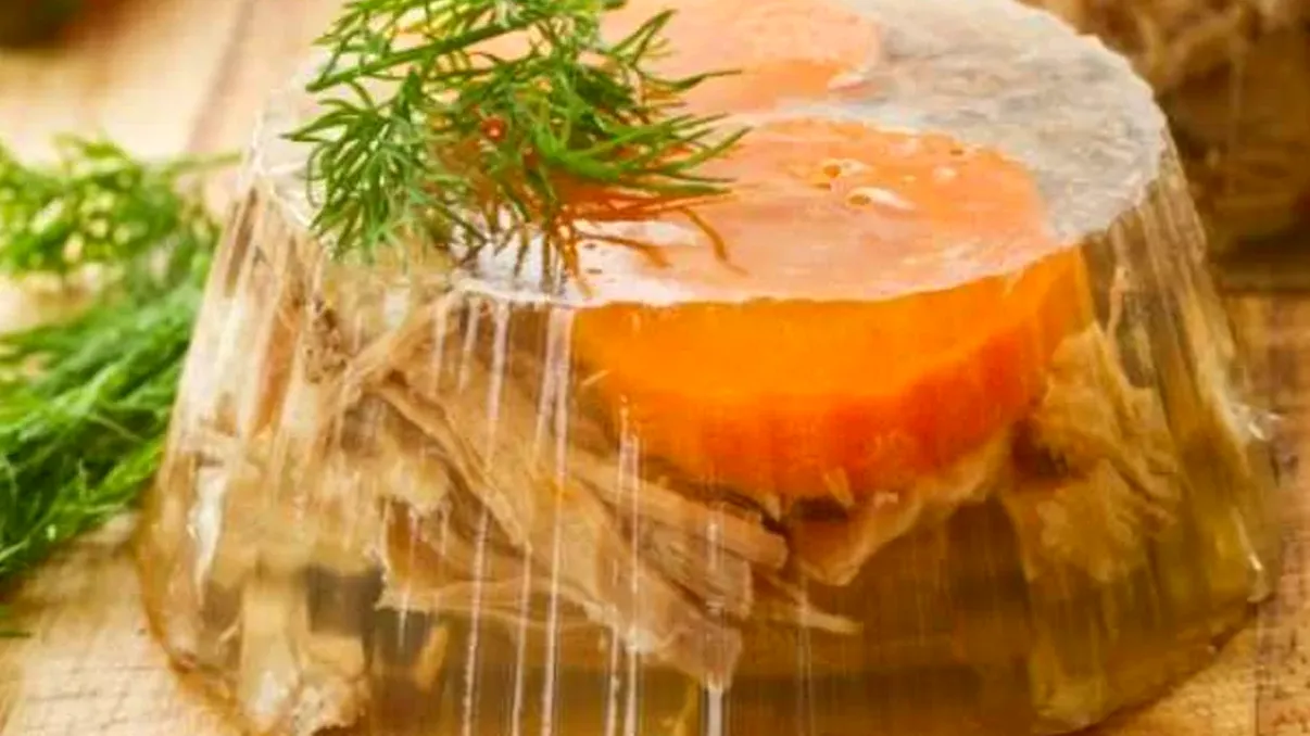 Cât timp se fierbe piftia de curcan ca să se lege natural. Greșelile care o strică