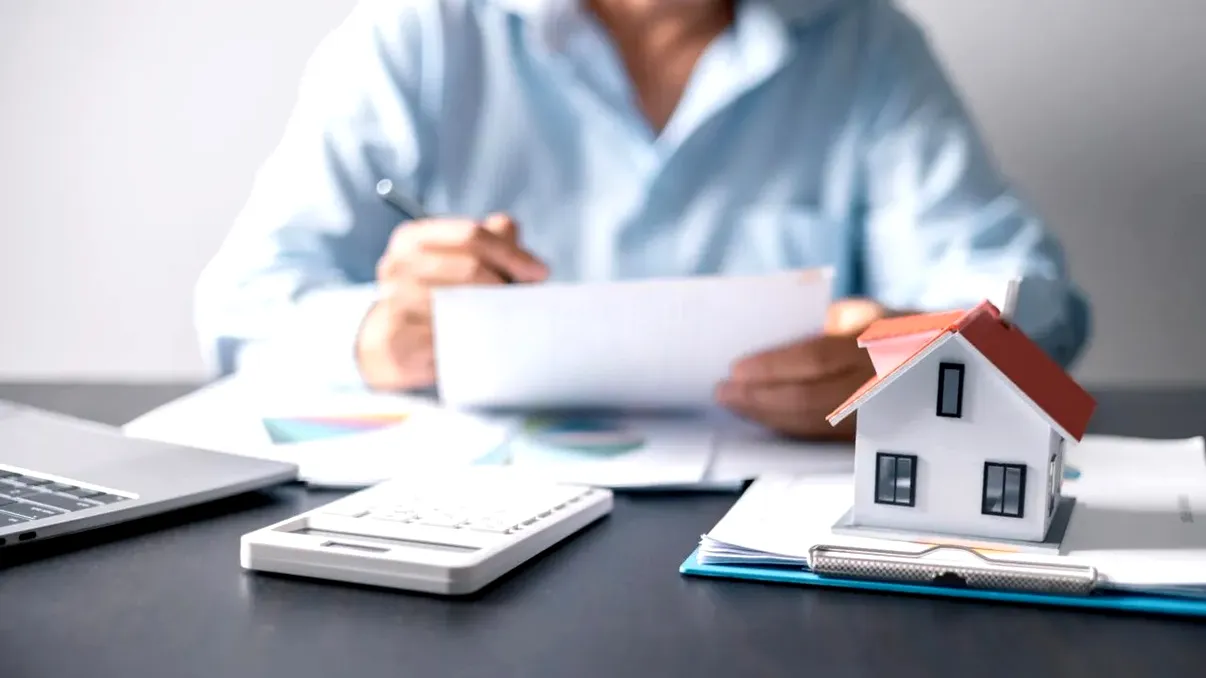 Ce se întâmplă cu preţurile la apartamente şi case în 2026: oraşul în care va exista o creştere