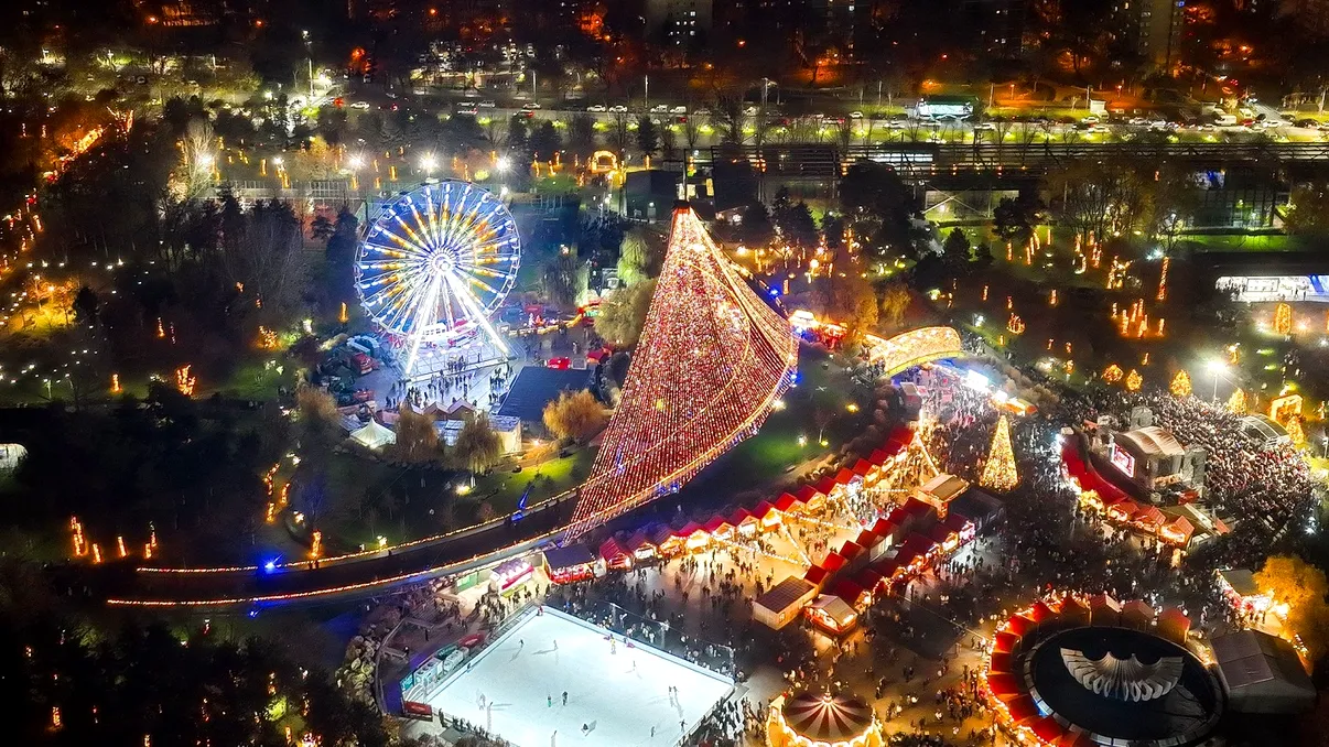 Concerte în aer liber de Crăciun în West Side Christmas Market 2025. Programul complet pe 24, 25 și 26 decembrie