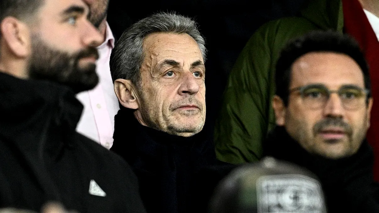 Cum a trăit Nicolas Sarkozy detenția de 20 de zile: „Griul devora totul. Aș fi dat orice să privesc pe fereastră”