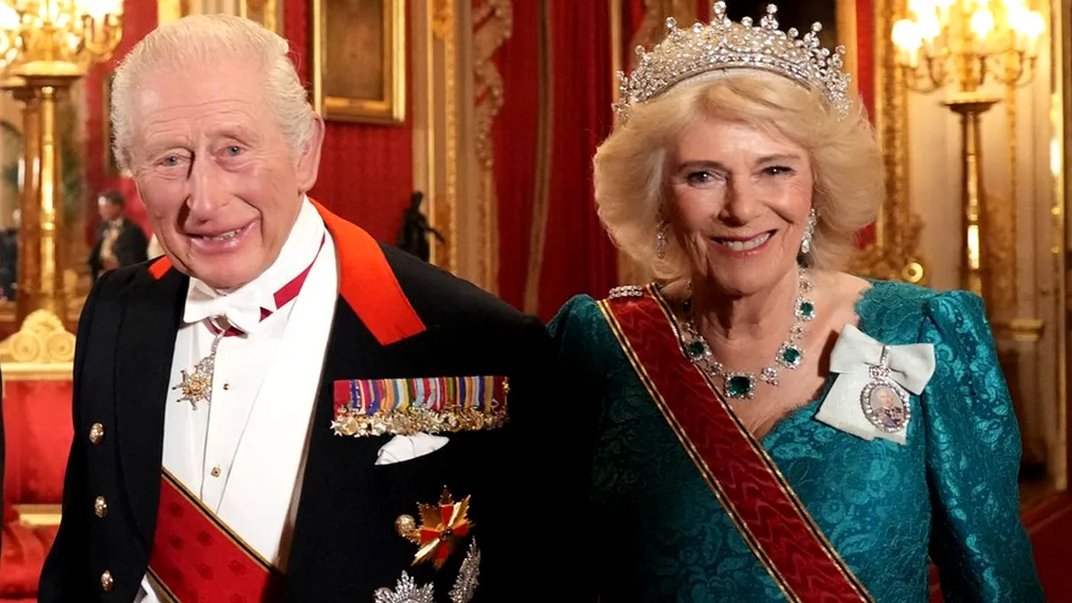 Cum arată felicitarea de Crăciun a familiei regale britanice. Regele Charles și Regina Camilla au ales o fotografie specială pentru ei